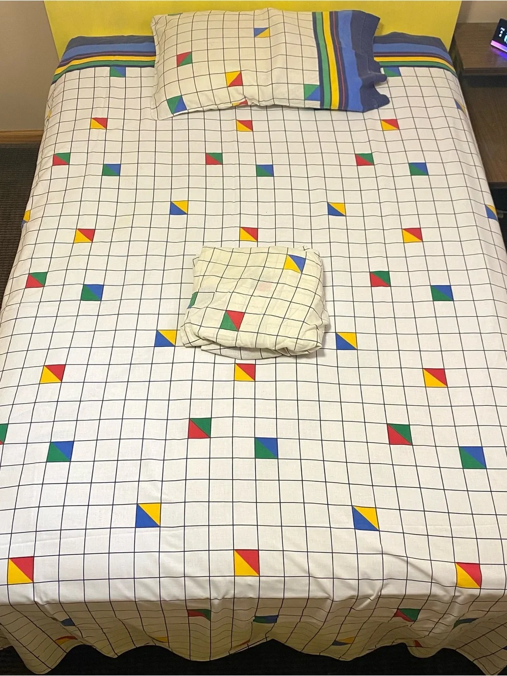 Vintage 80’s Cotton Fresh Geometric Sheet Set Twin As Seen on Stranger Things